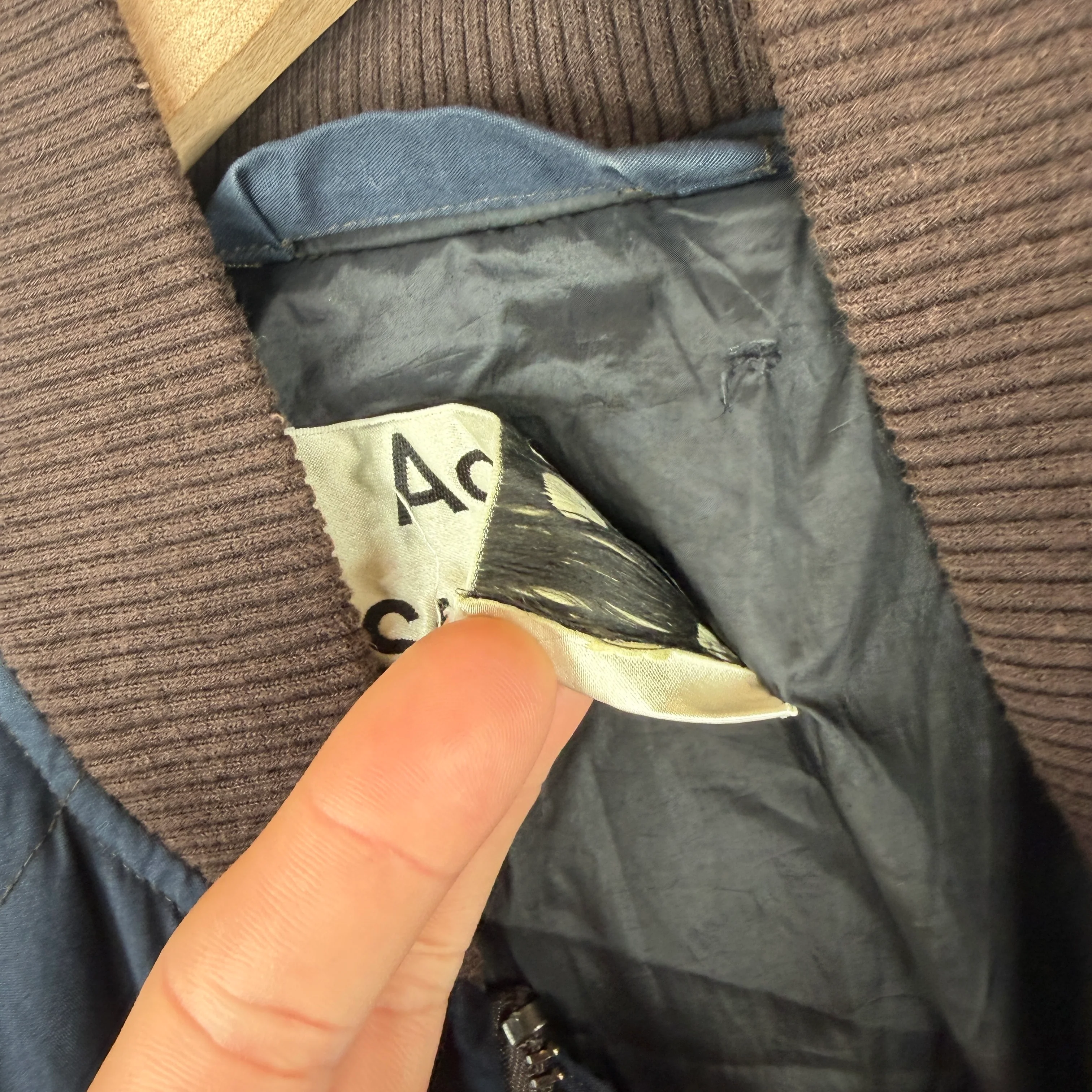 Acne Studios Navy Quilted Bomber Jacket - Image 4