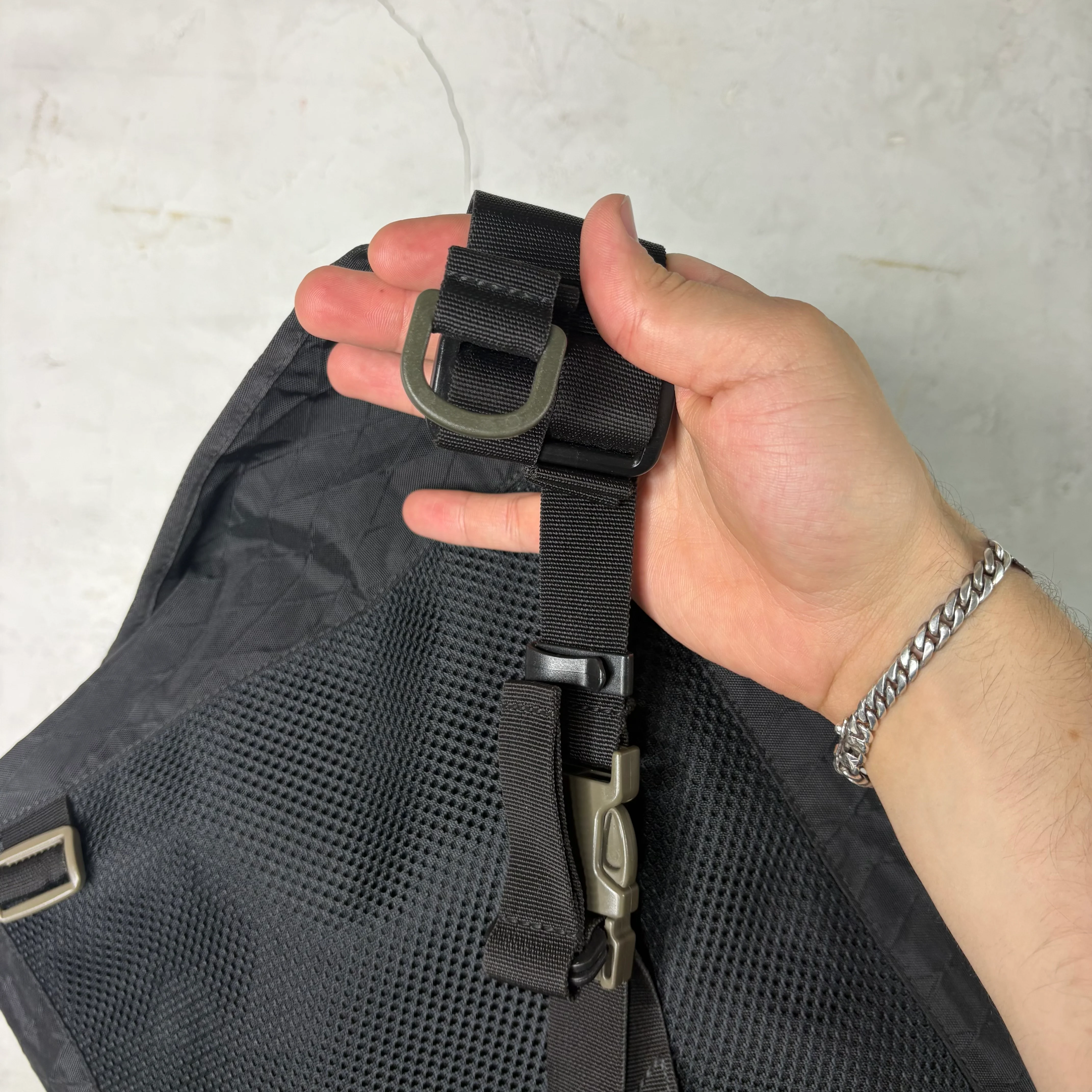 Acronym 3A-3TS Attachment Sling Bag - Image 3