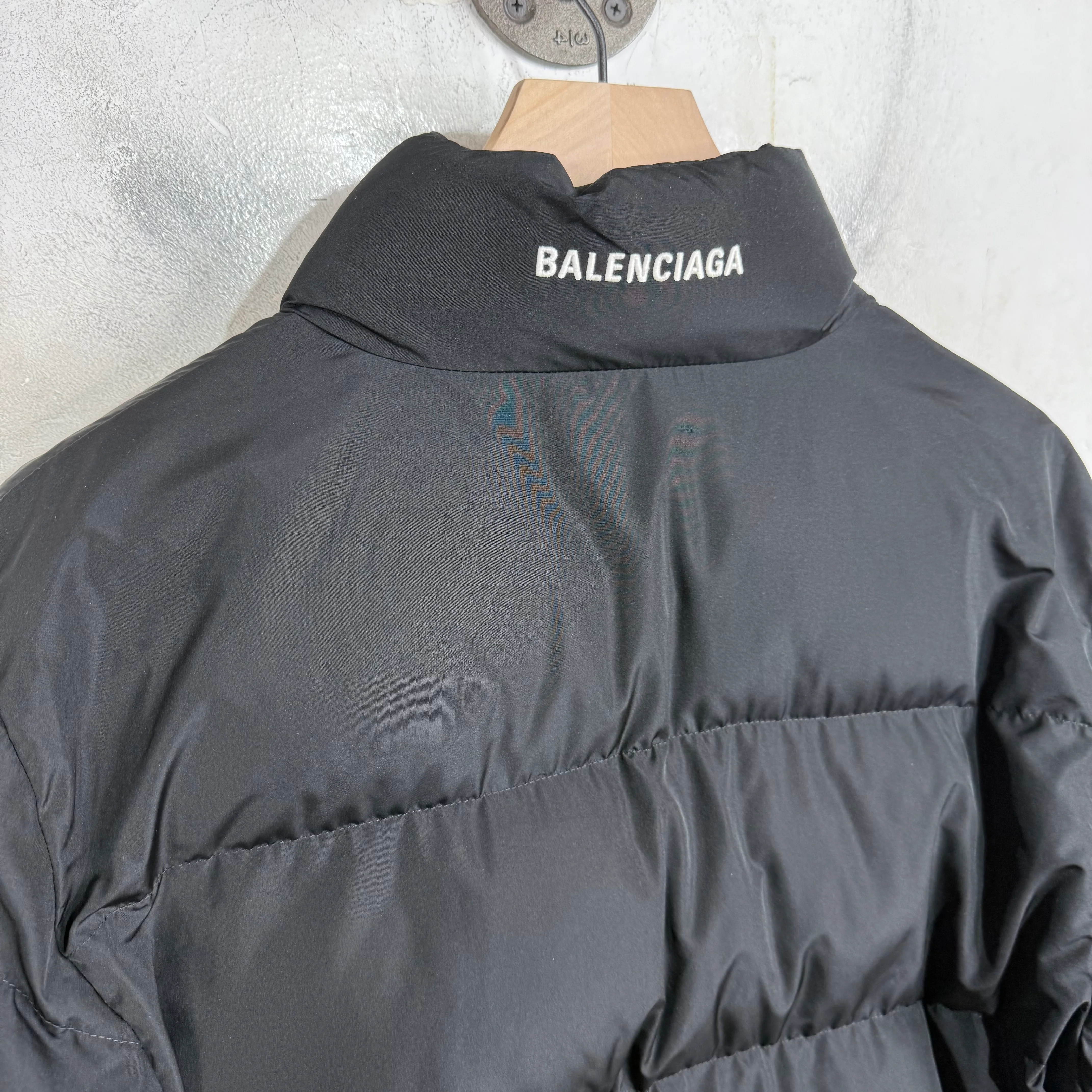 Balenciaga Cropped Puffer Jacket - Image 8