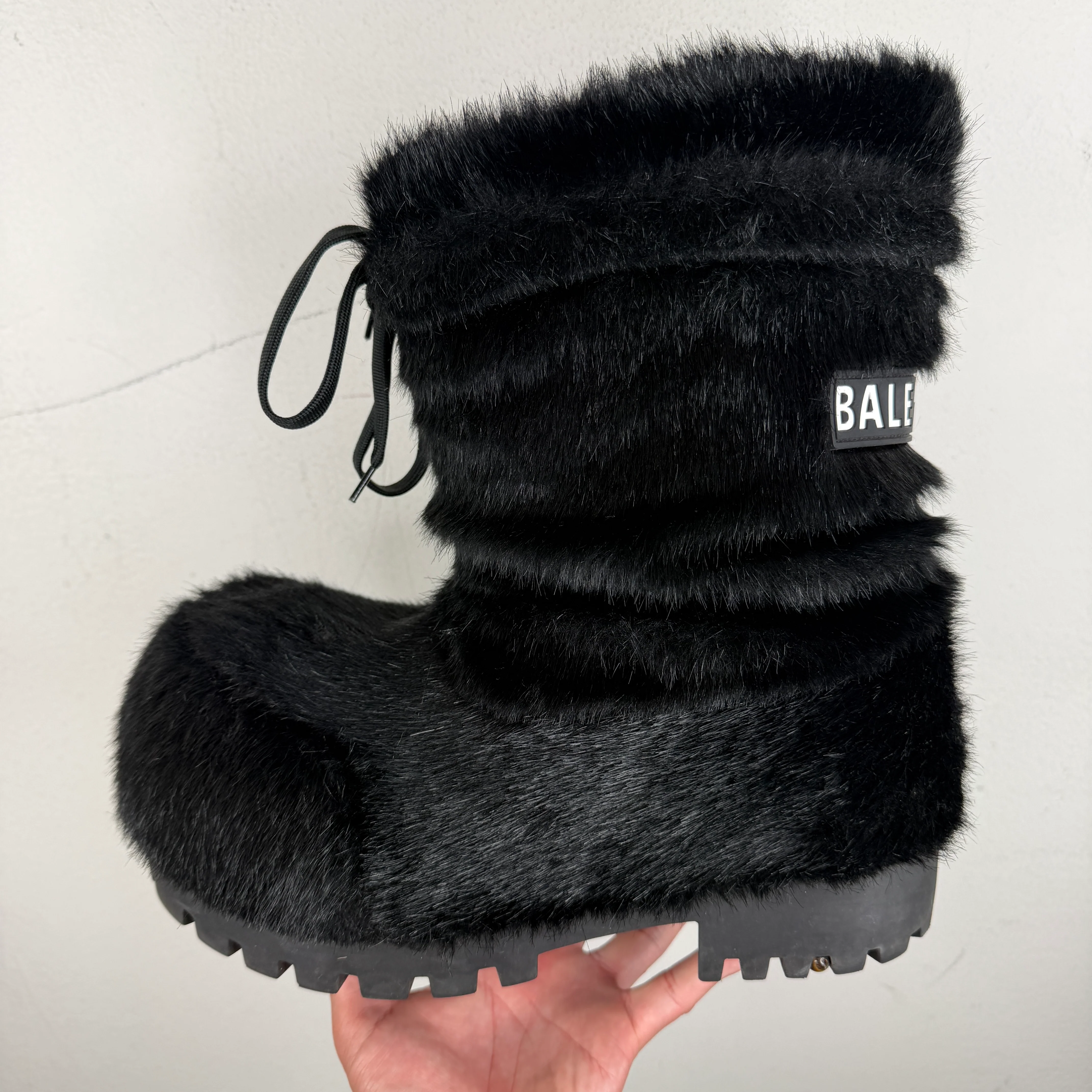 Balenciaga Black Furry Alaska Boots - Image 7