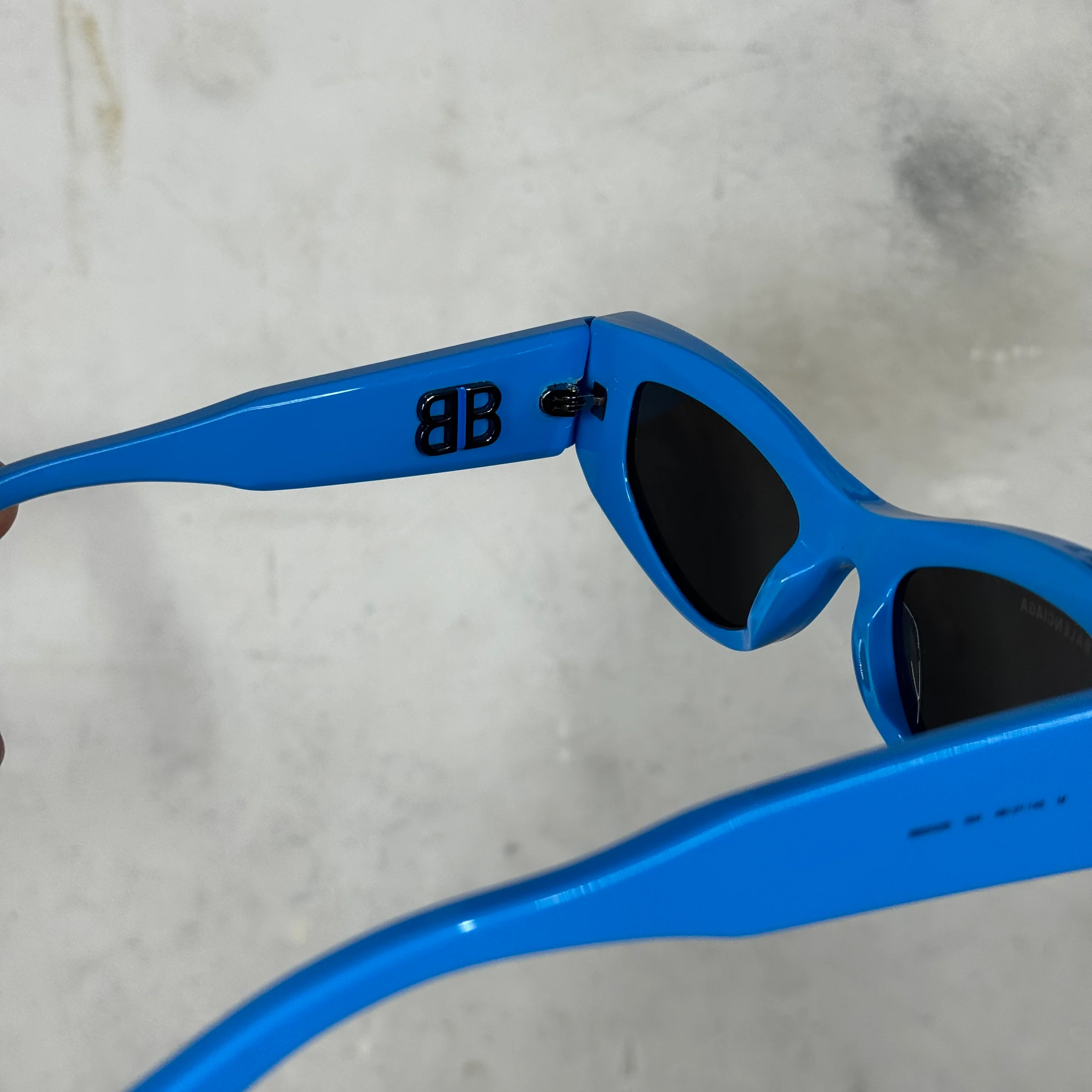 Balenciaga Inside Out Cat-eye Sunglasses - Image 5