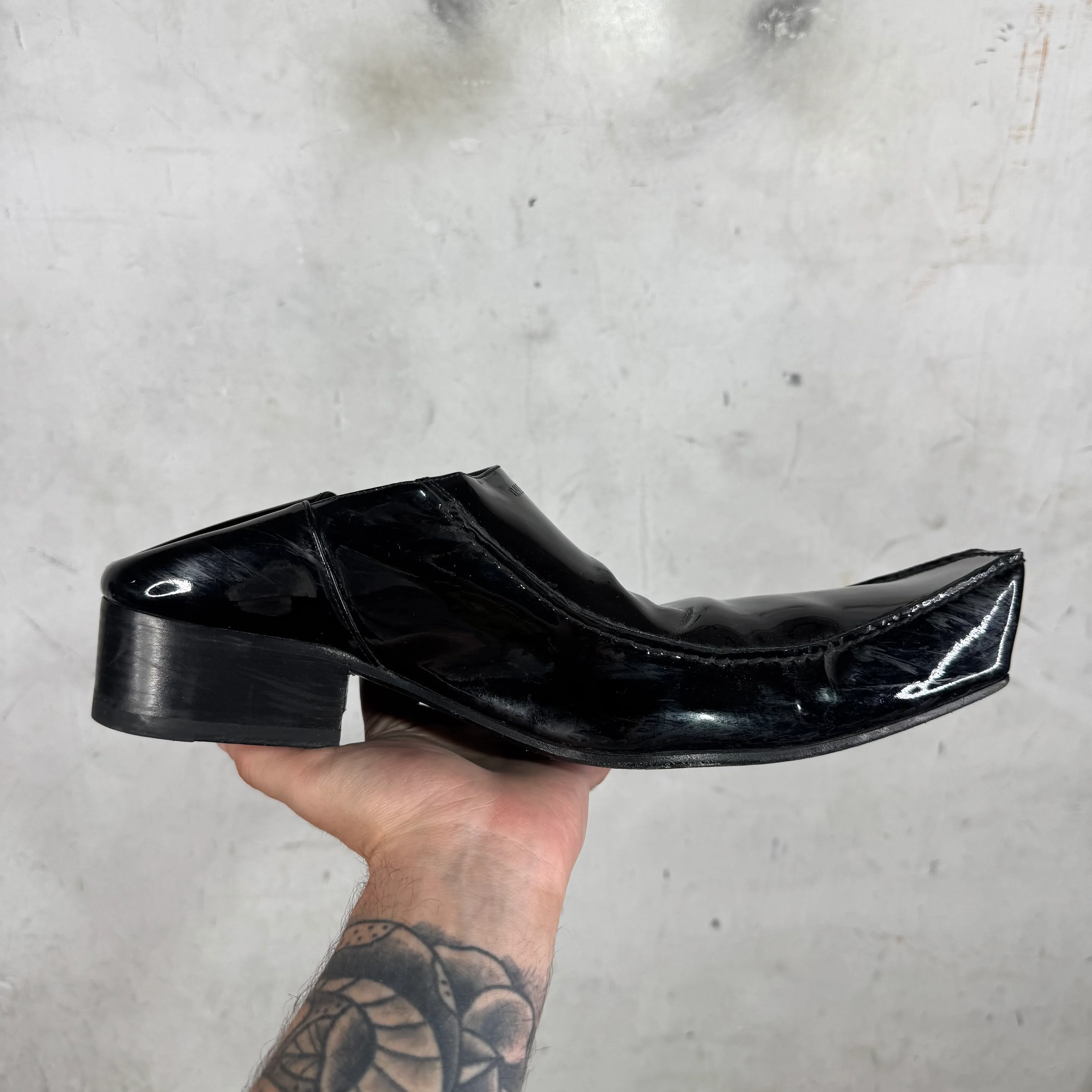 Balenciaga Patent Romeo Collapse Mules - Image 9