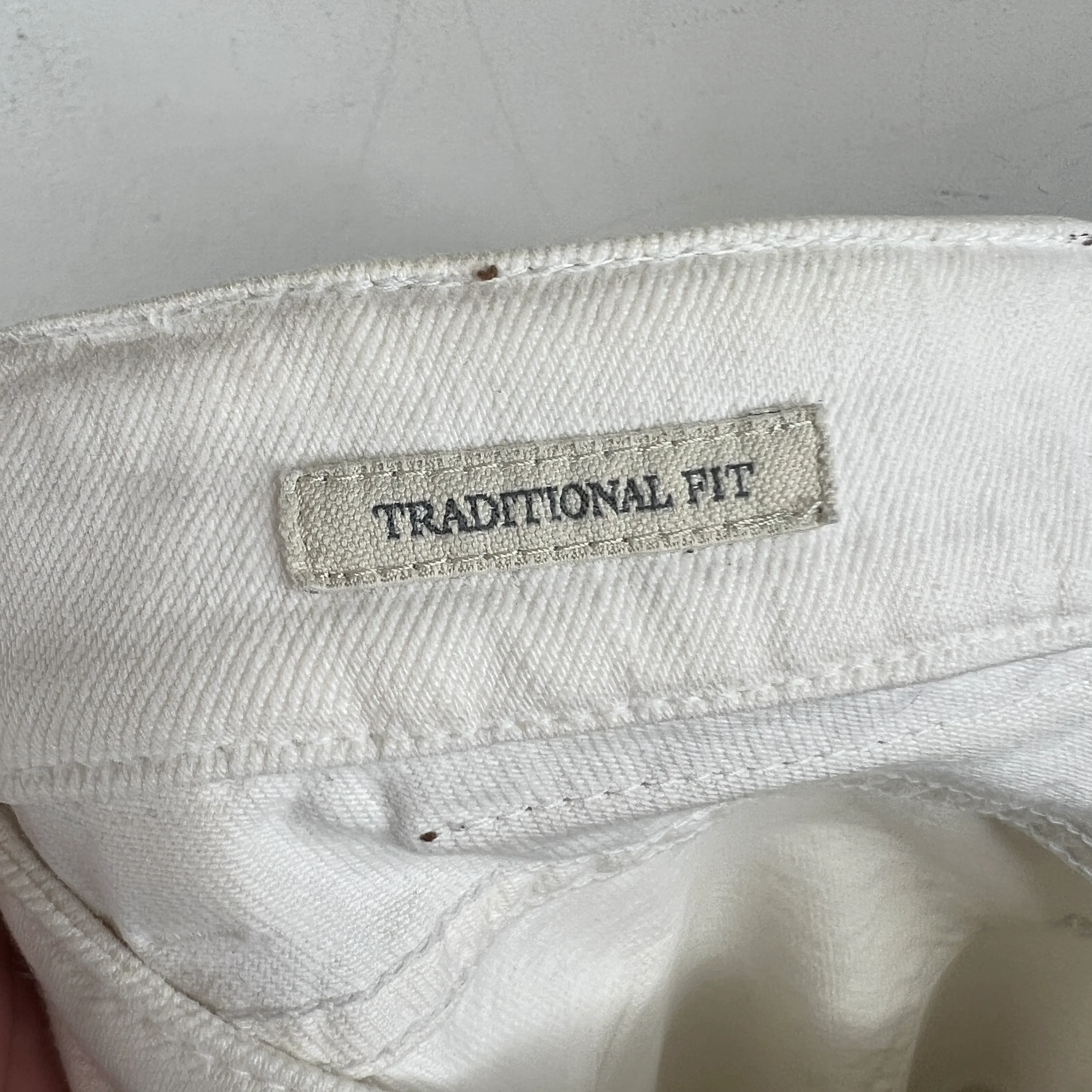 Brunello Cucinelli Tailored White Tapered Denim Jeans - Image 3