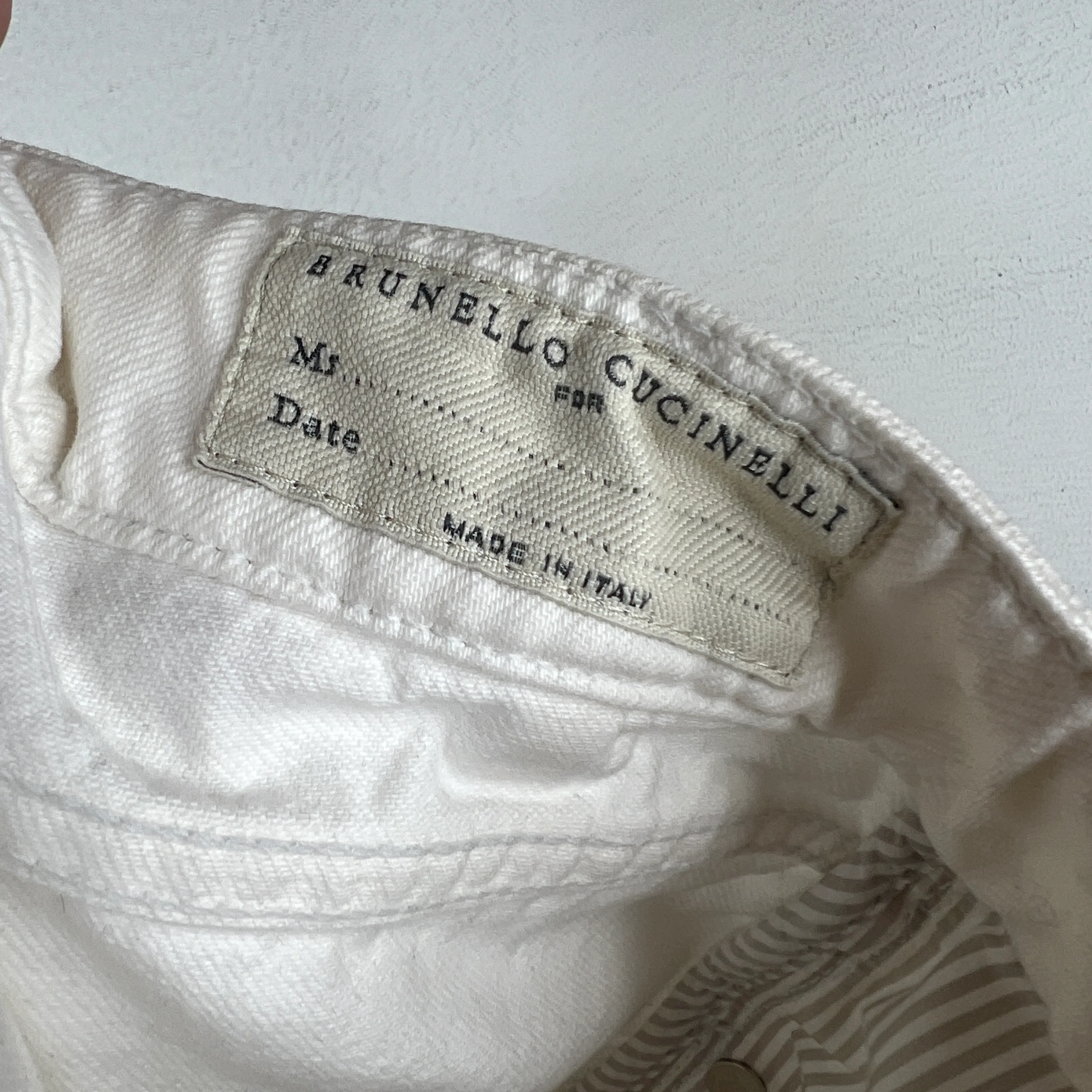Brunello Cucinelli Tailored White Tapered Denim Jeans - Image 4