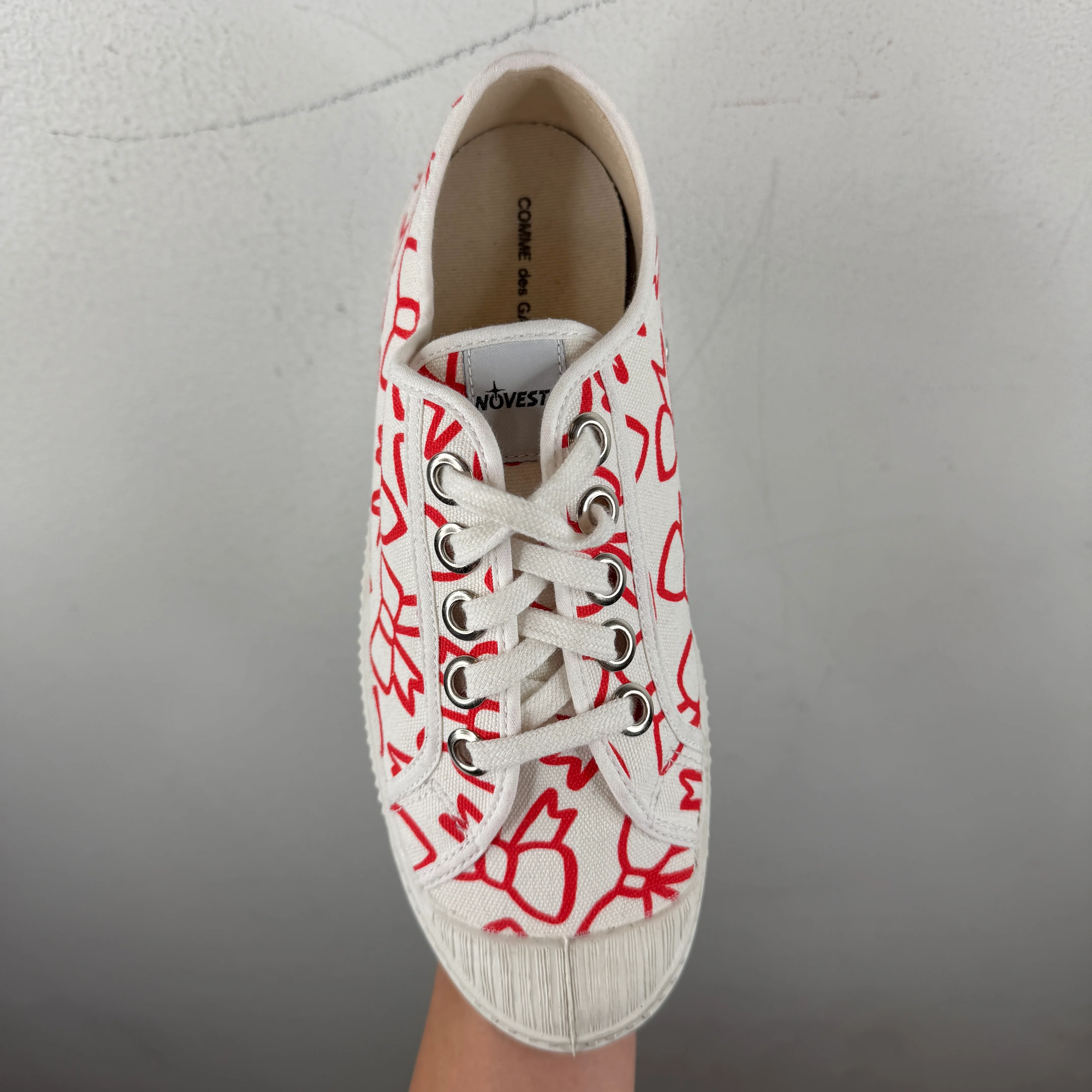 CDG Girl Bowtie Low Top Sneakers - Image 5