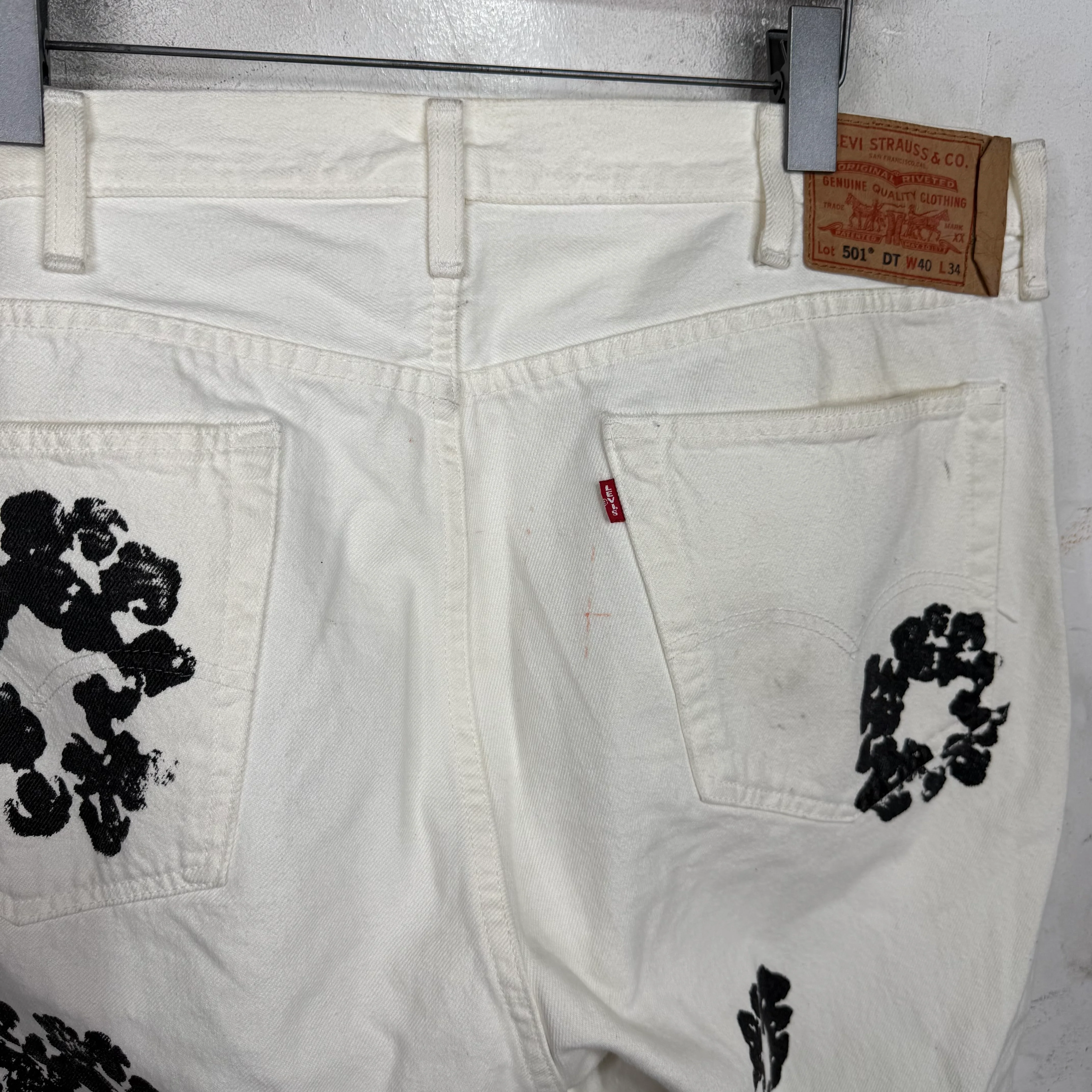 Denim Tears Levi's 501 White Wreath Jeans - Image 10