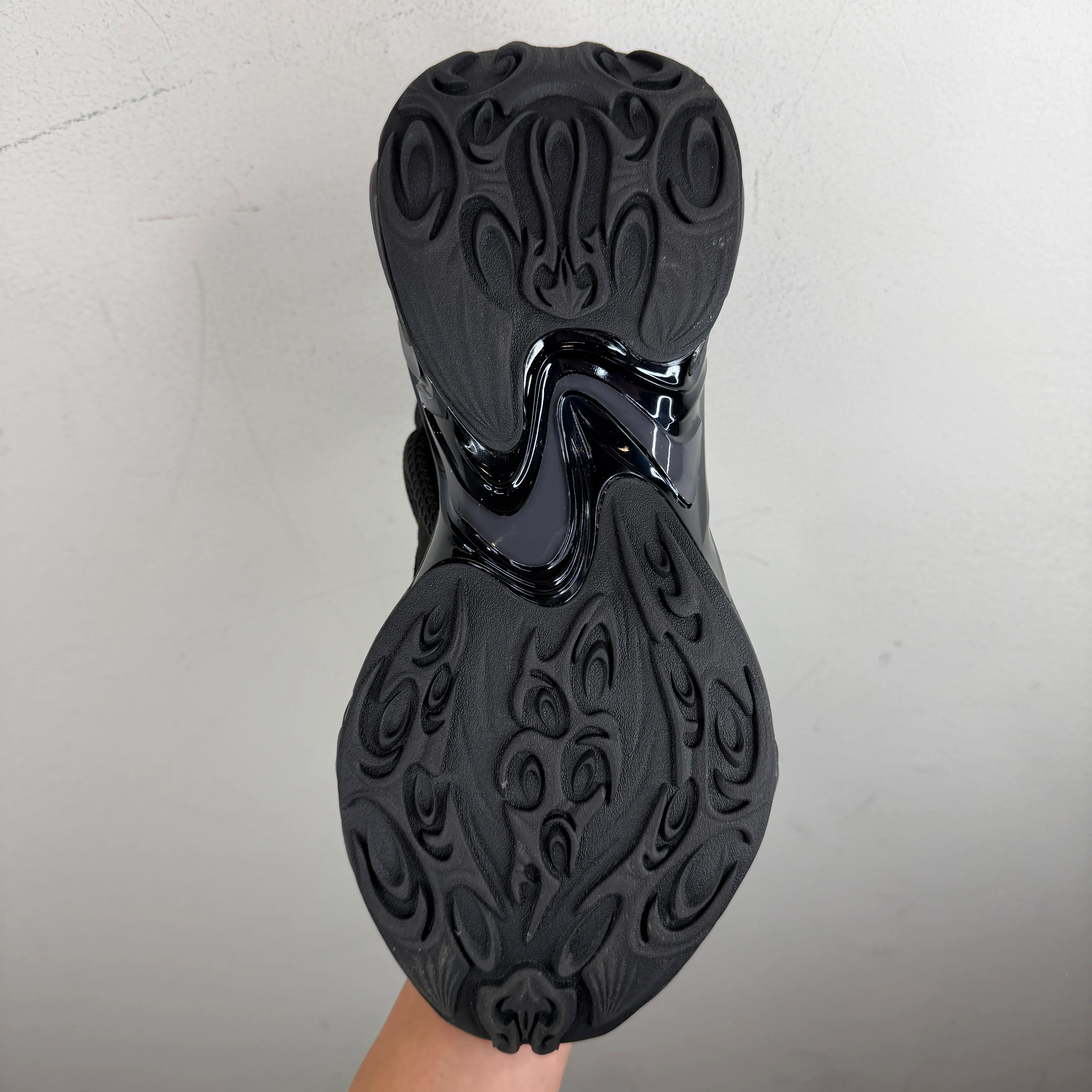 Type Various Zero Black Sneakers - Image 6