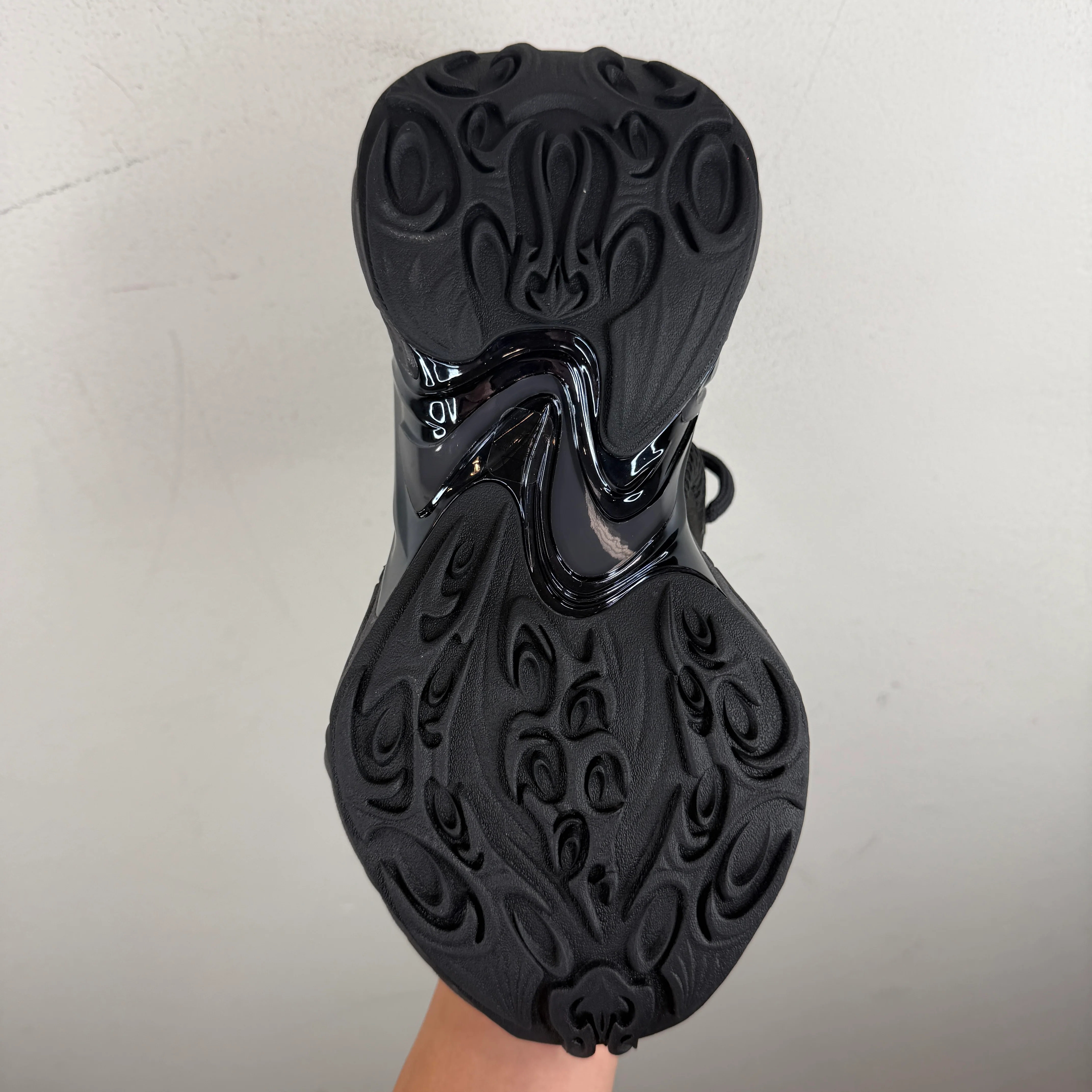 Type Various Black Zero Sneakers - Image 11