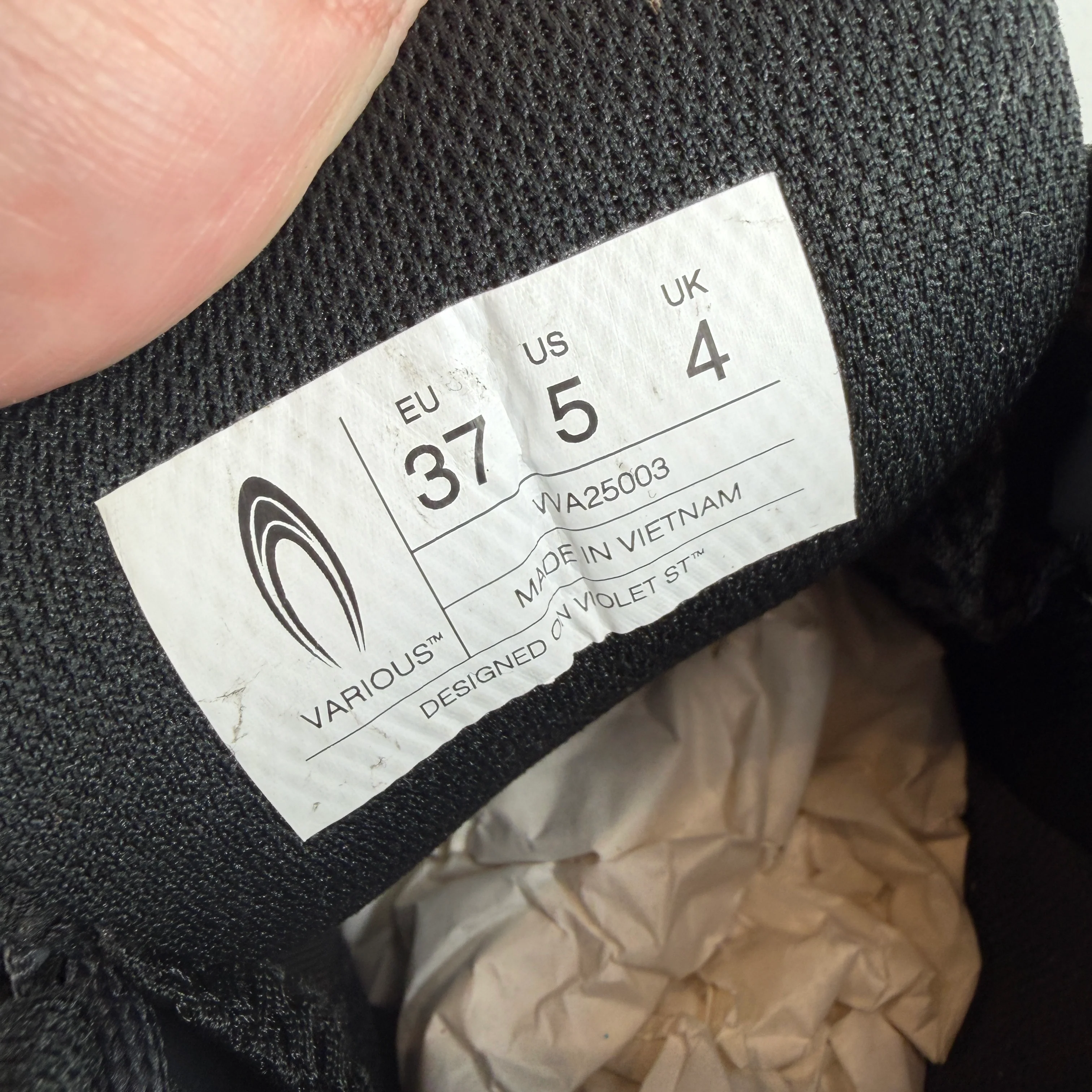 Type Various Black Zero Sneakers - Image 12