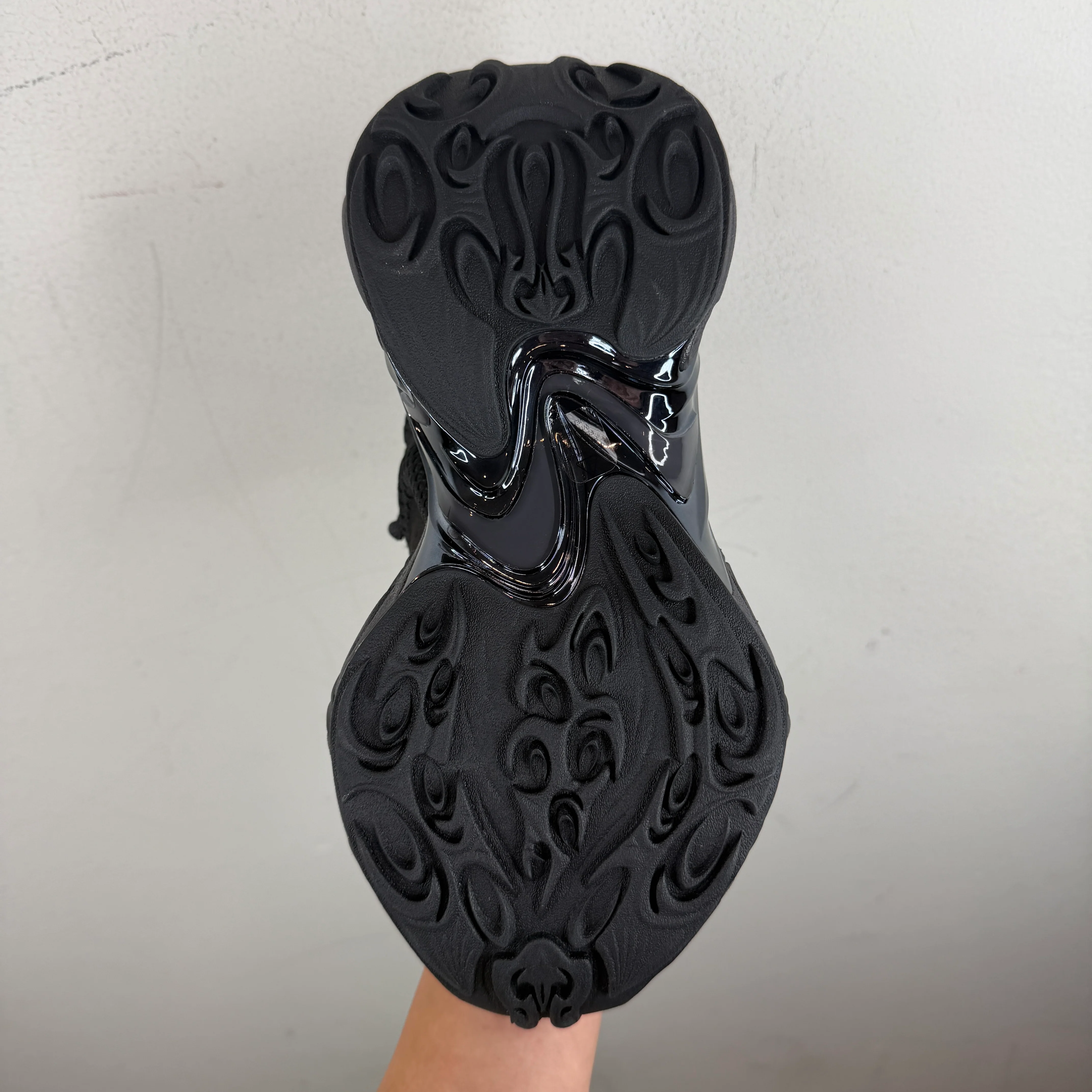 Type Various Black Zero Sneakers - Image 6