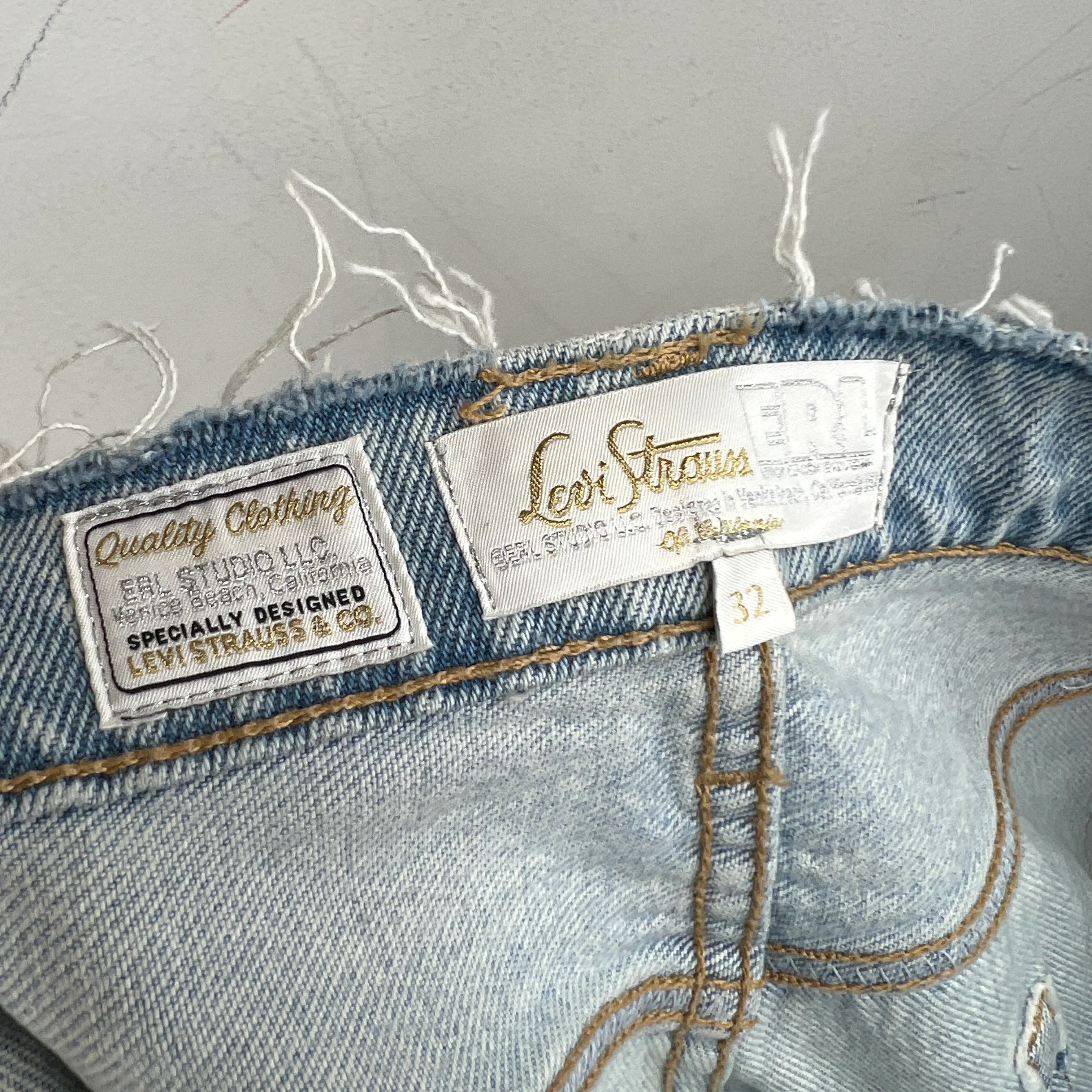 ERL Levi's Ripped Flare Jeans - Image 3