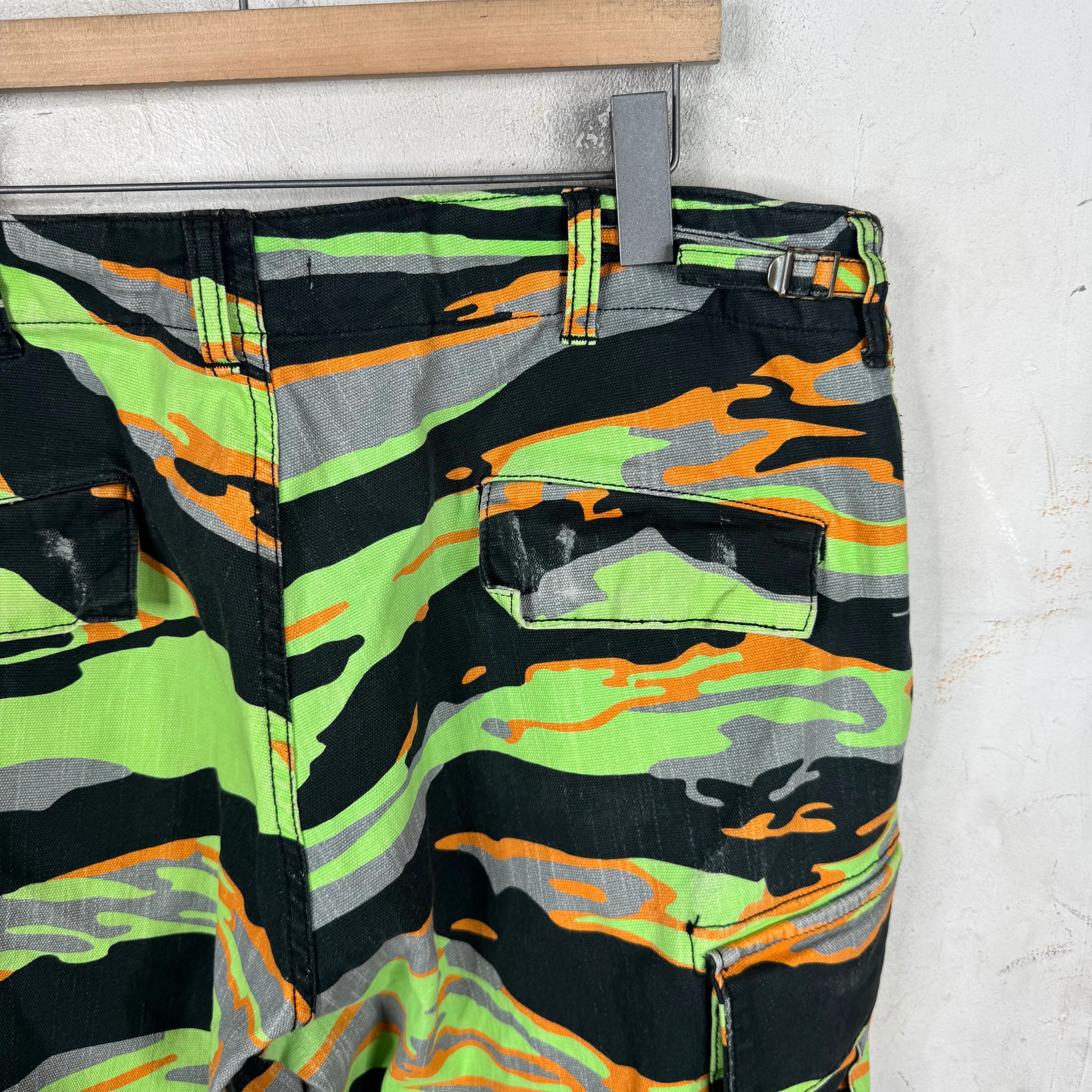 ERL Tiger Camo Cargo Pants - Image 11