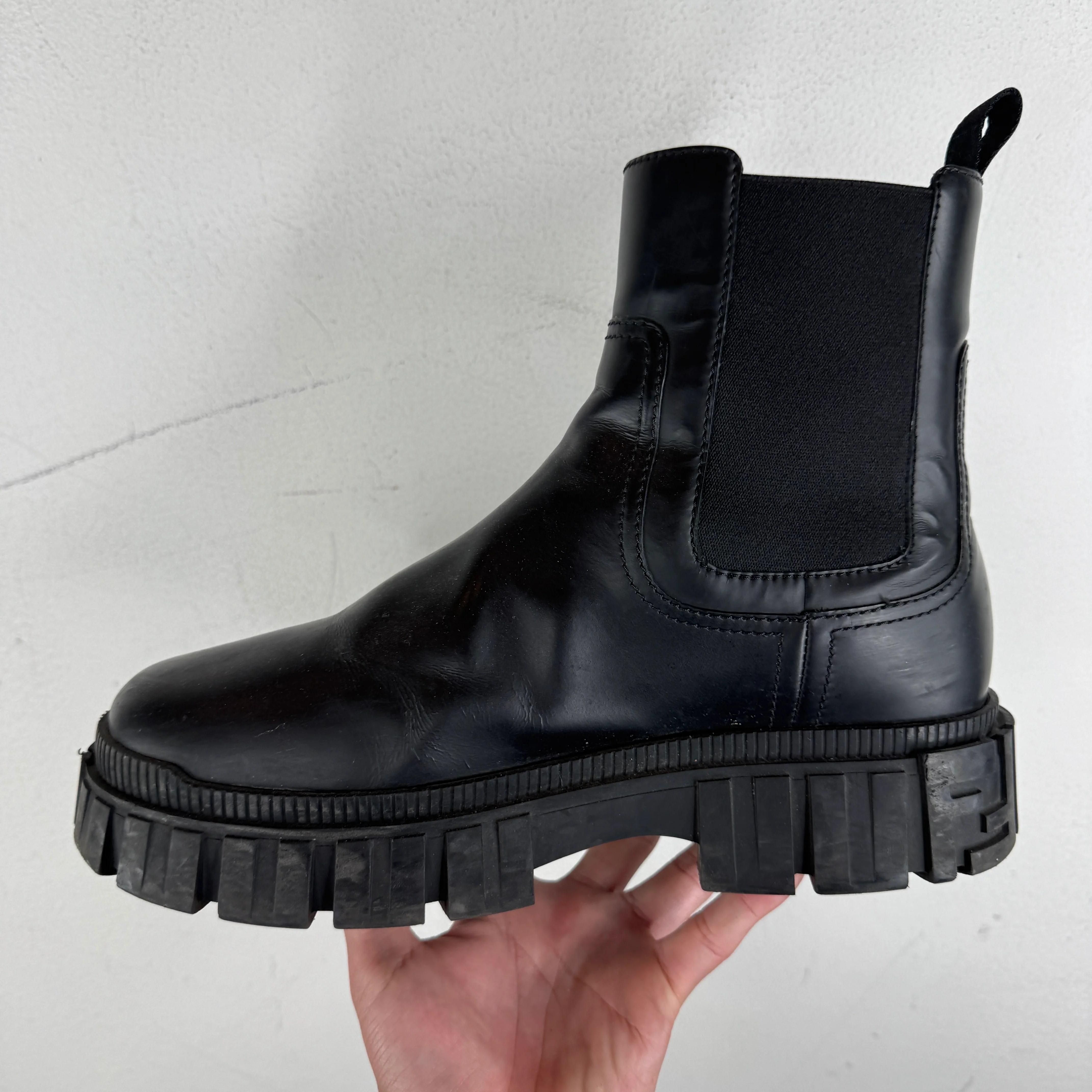 Fendi Chelsea Boots - Image 4