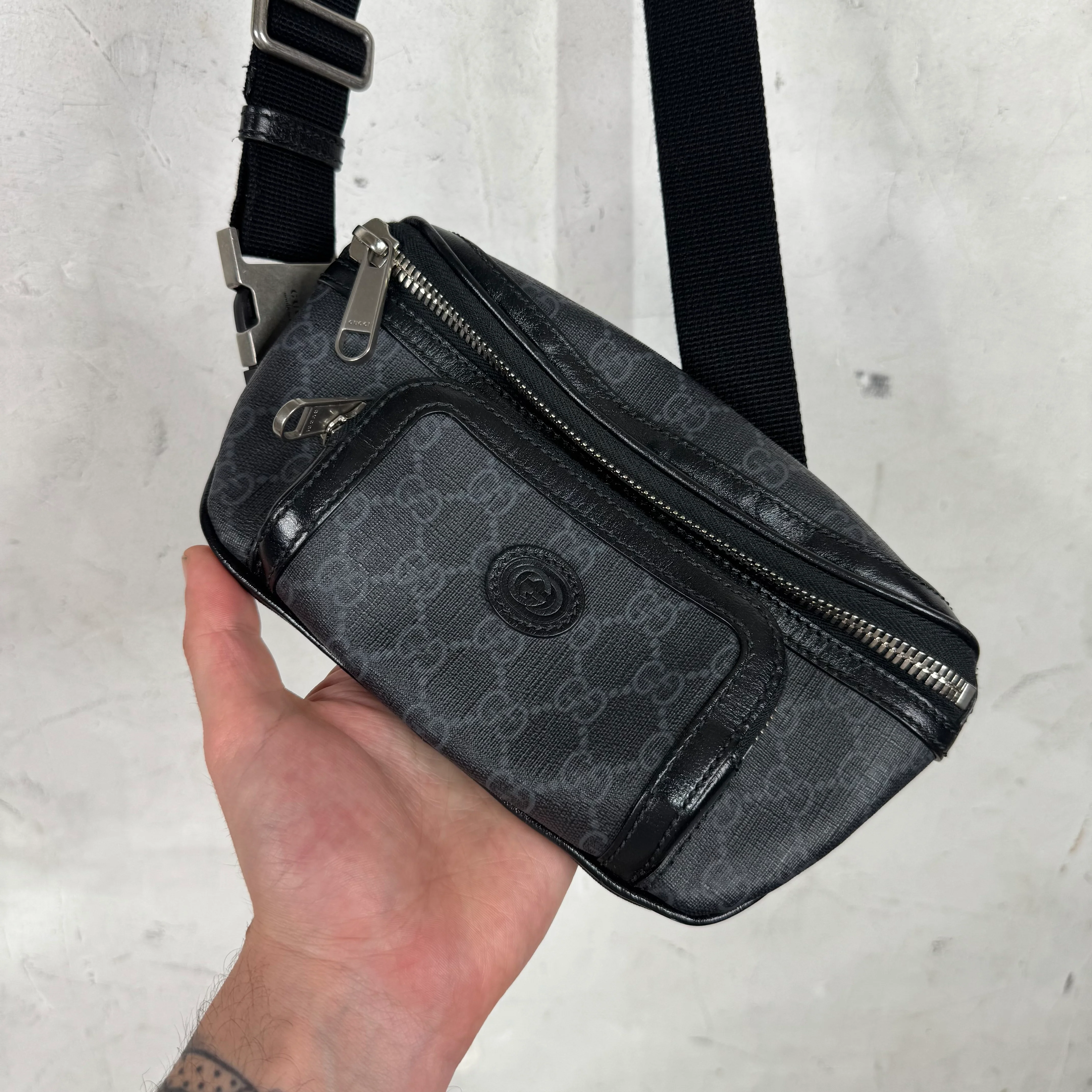 Gucci Coated Black Monogram Waist Bag - Image 5