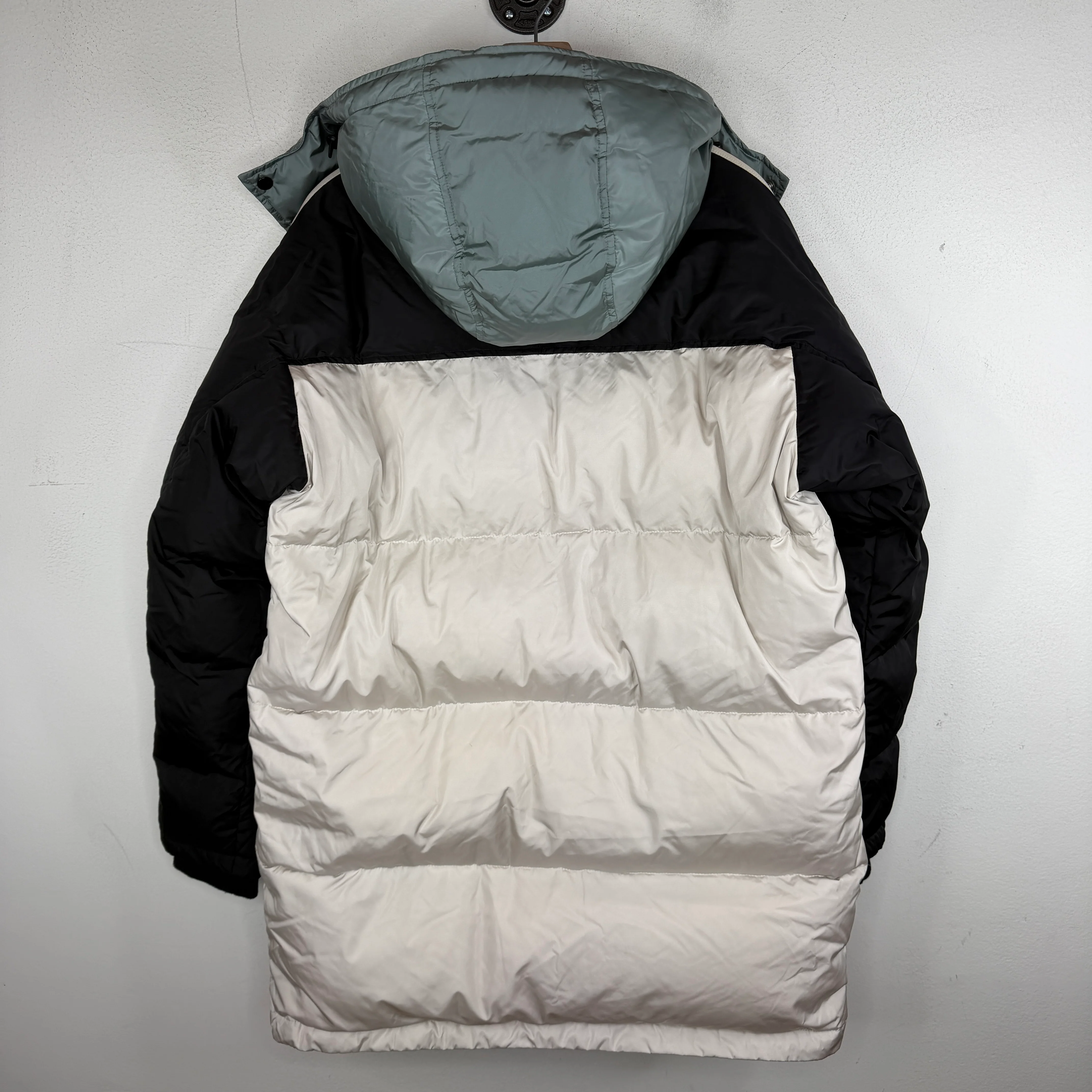 Gucci Stripe Down Puffer Jacket - Image 2