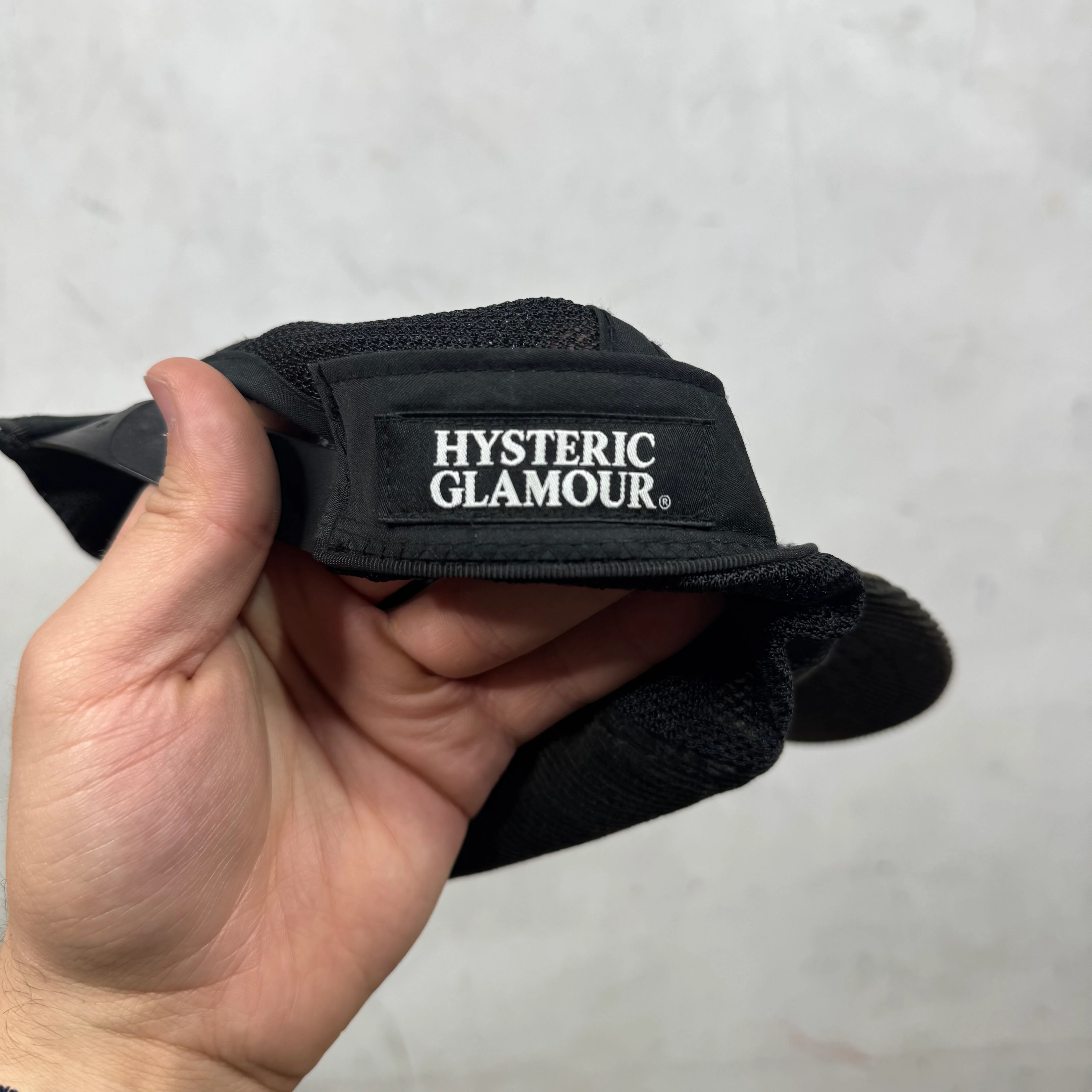 Hysteric Glamour Logo Chain Stitched Trucker Hat - Image 7