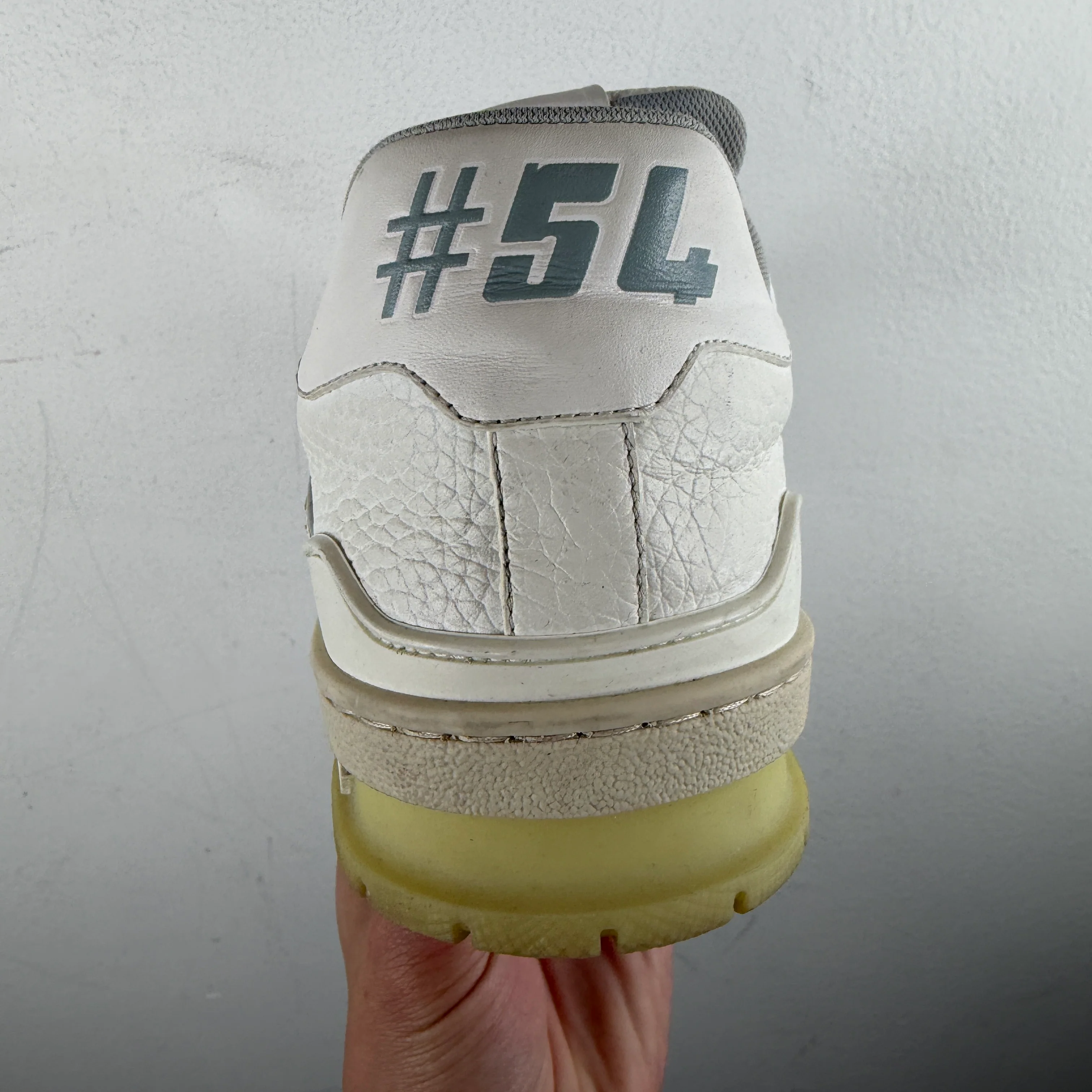 Louis Vuitton White Low Top Trainers - Image 8