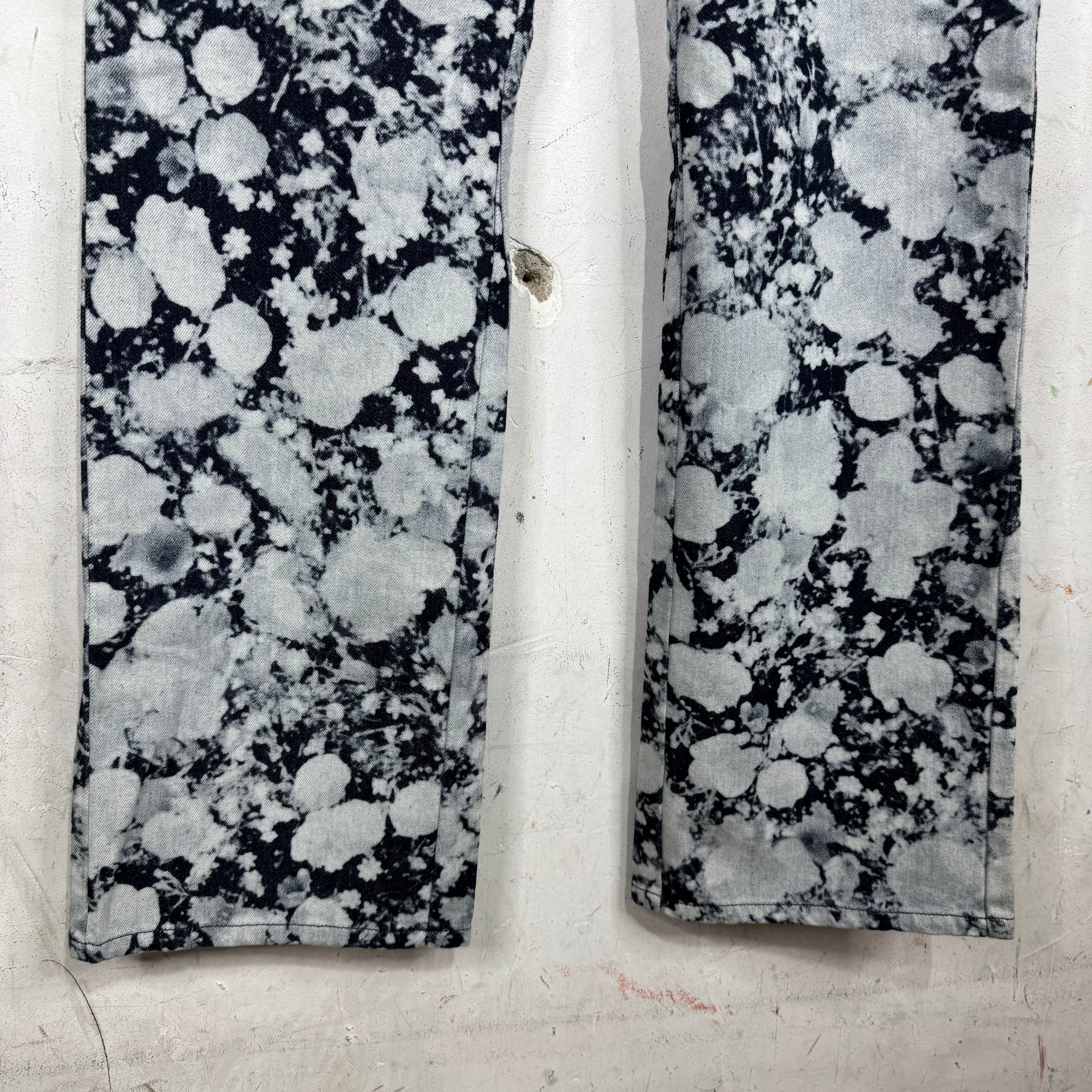 Louis Vuitton Dorothy Bleached Jeans - Image 8