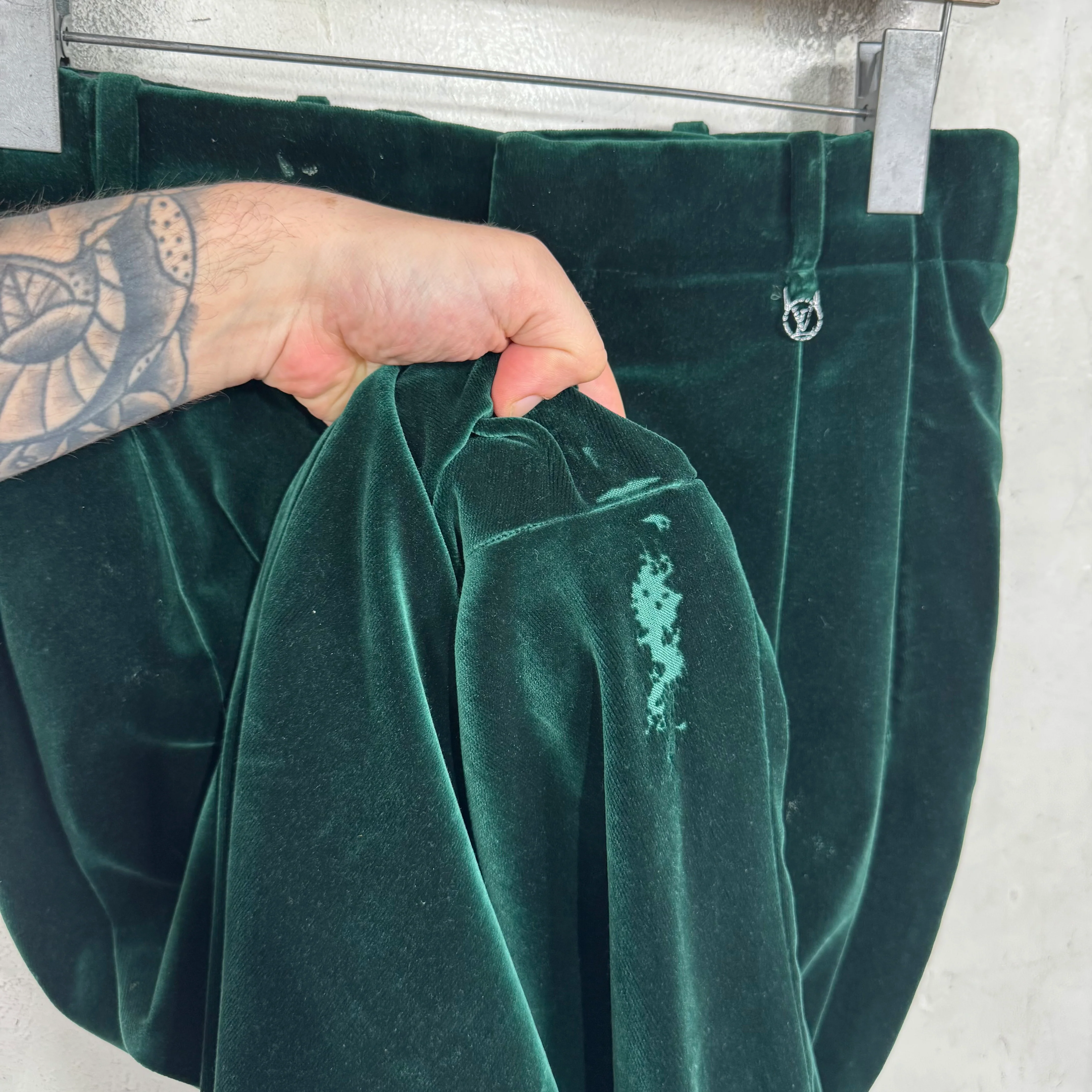 Louis Vuitton Green Velvet Pleated Baggy Trousers - Image 15