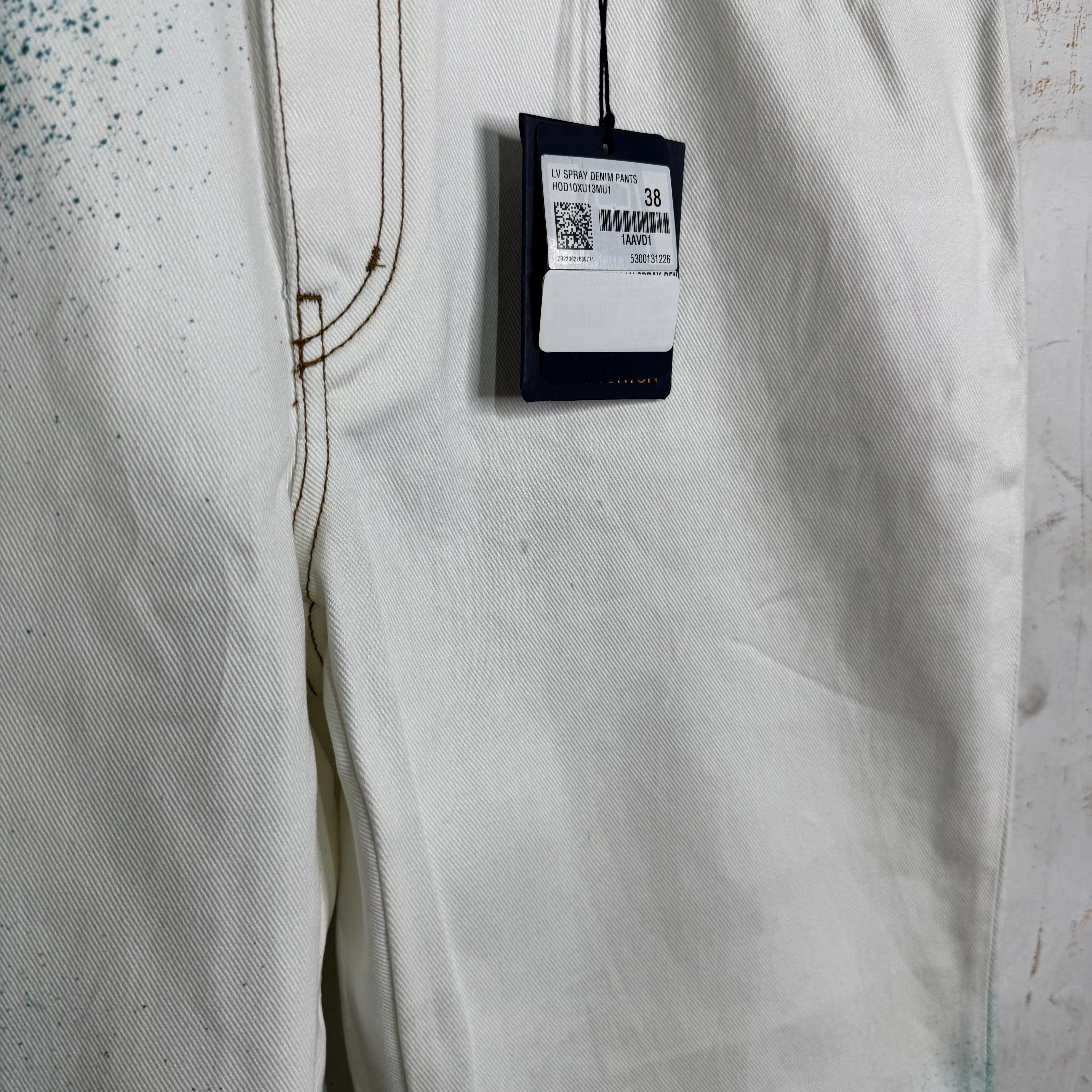 Louis Vuitton Monogram Spray Jeans - Image 10