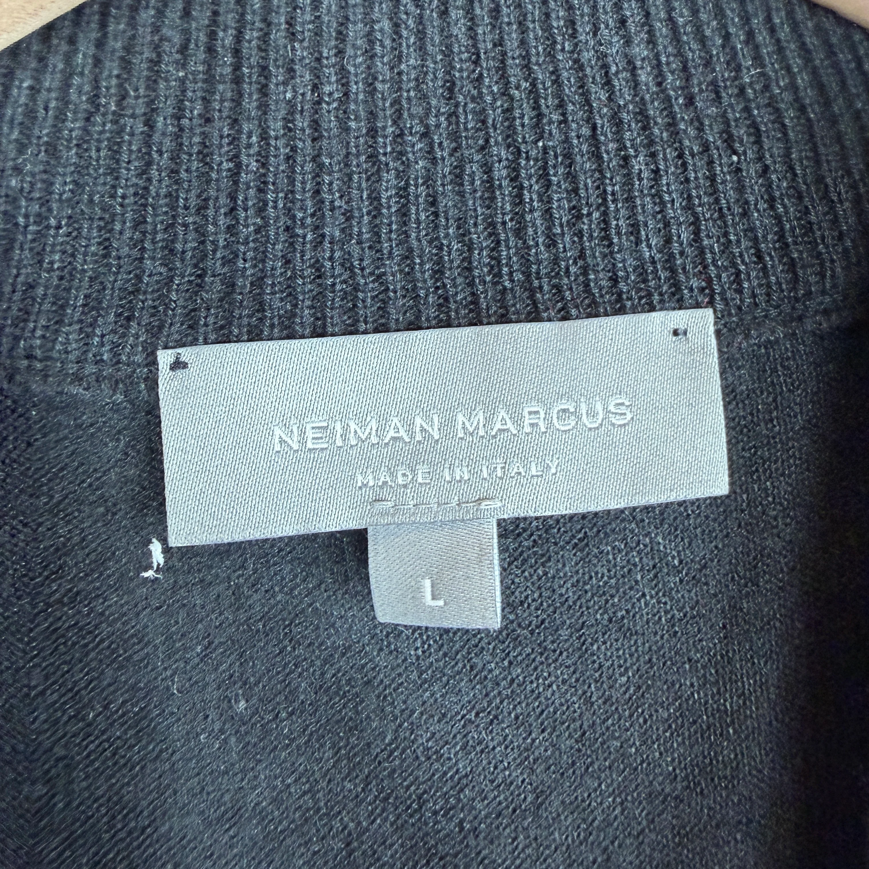 Neiman Marcus Cashmere Sweater - Image 3
