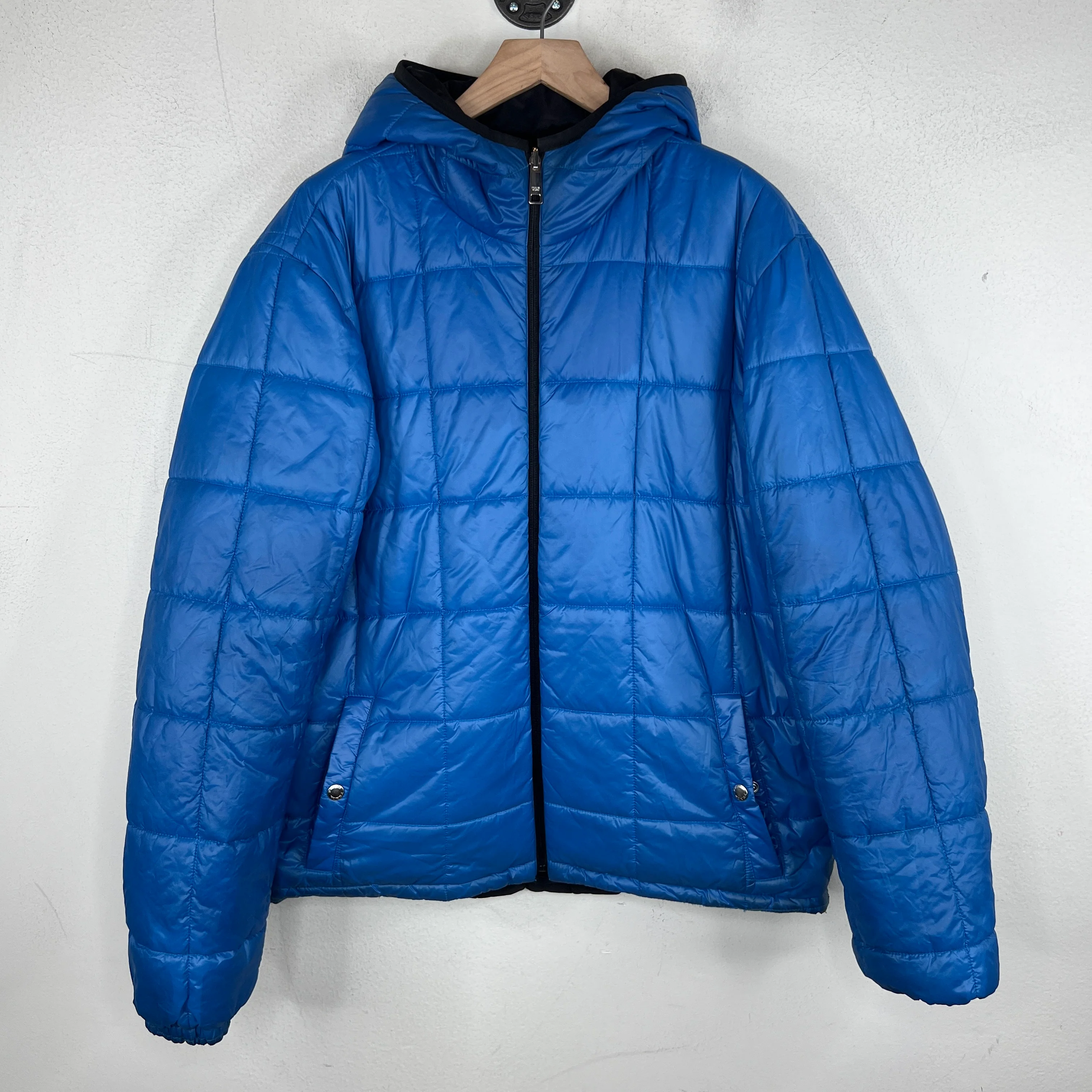 Prada Reversible Plaque Puffer Jacket - Image 14