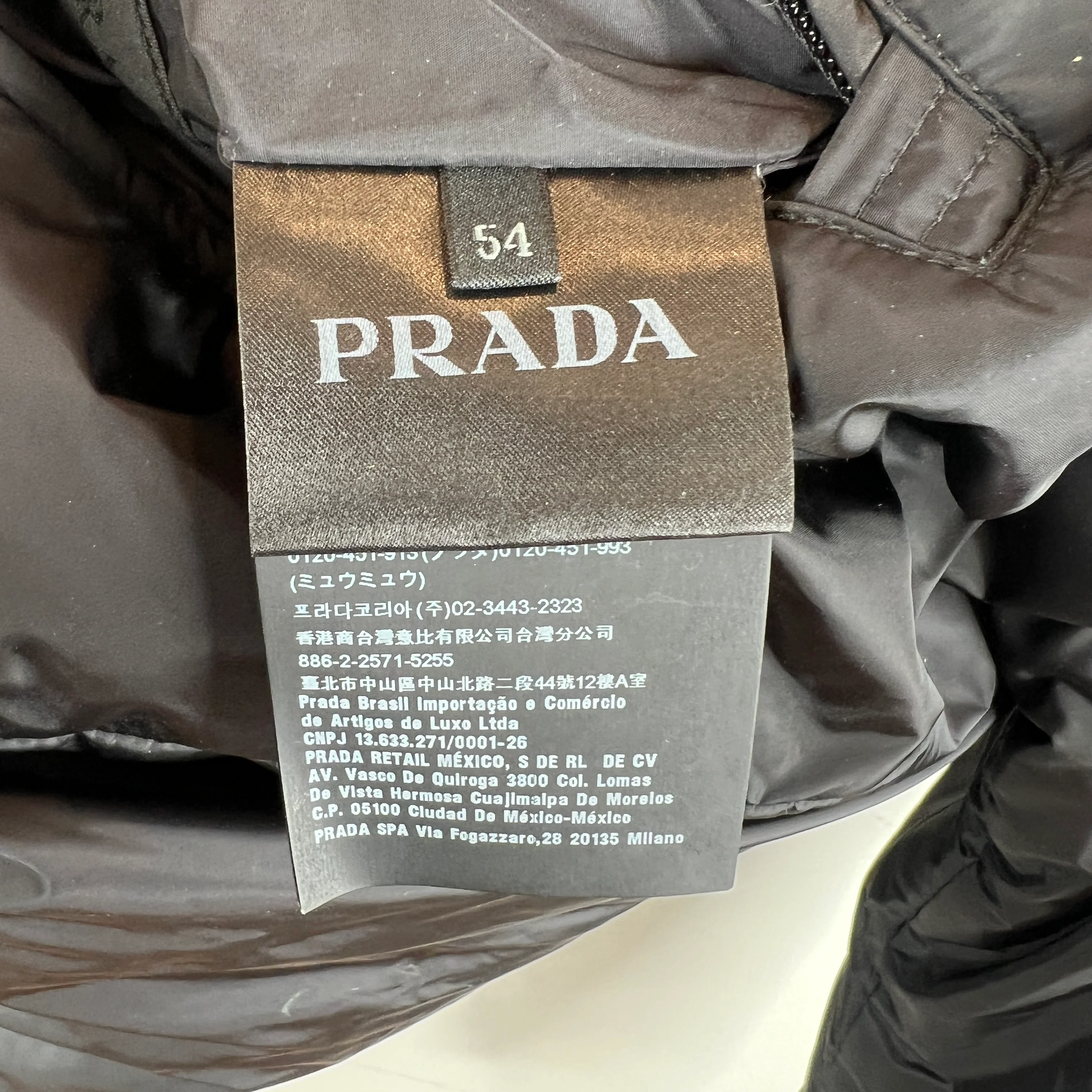 Prada Reversible Plaque Puffer Jacket - Image 4