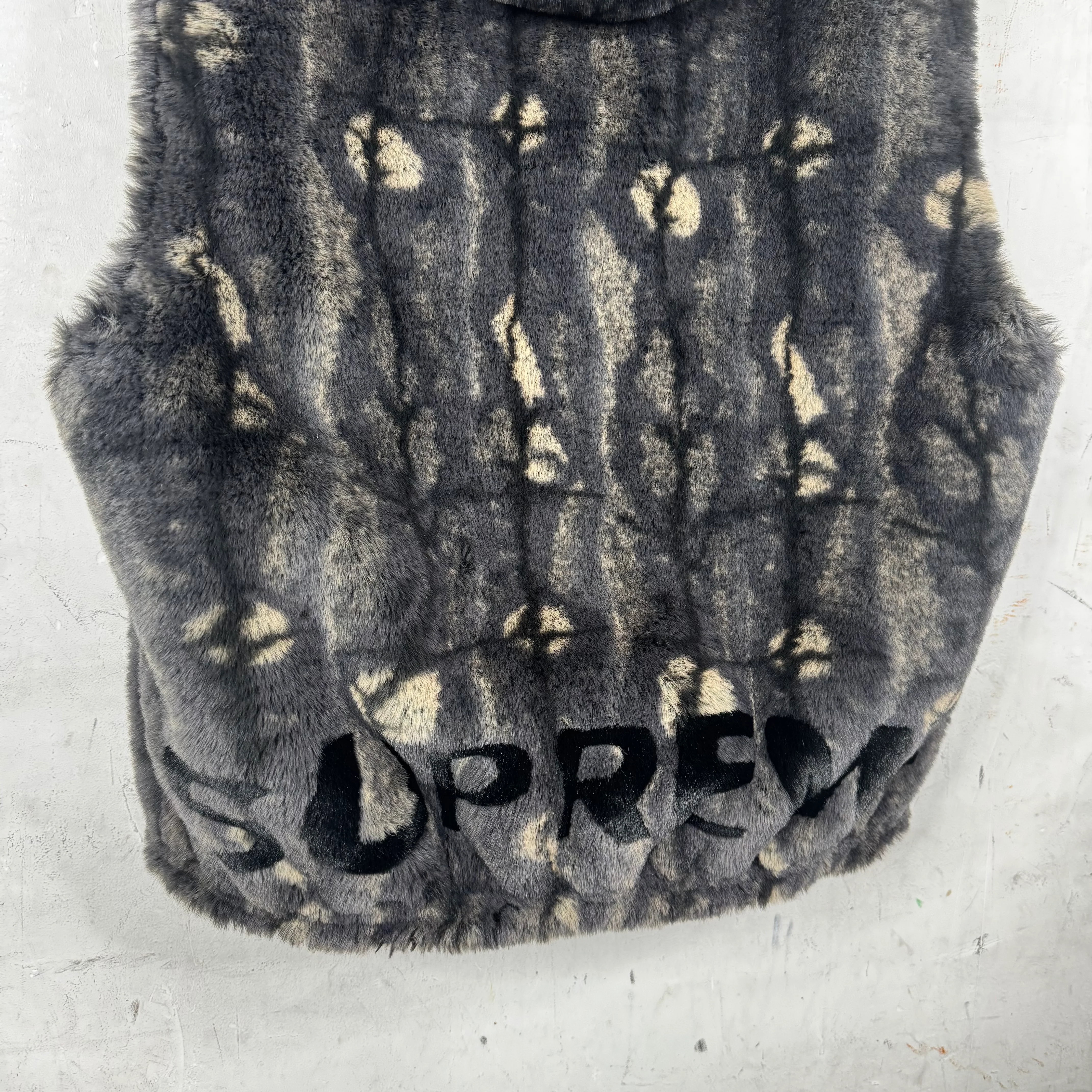 Supreme Hooded Faux Fur Vest - Image 8